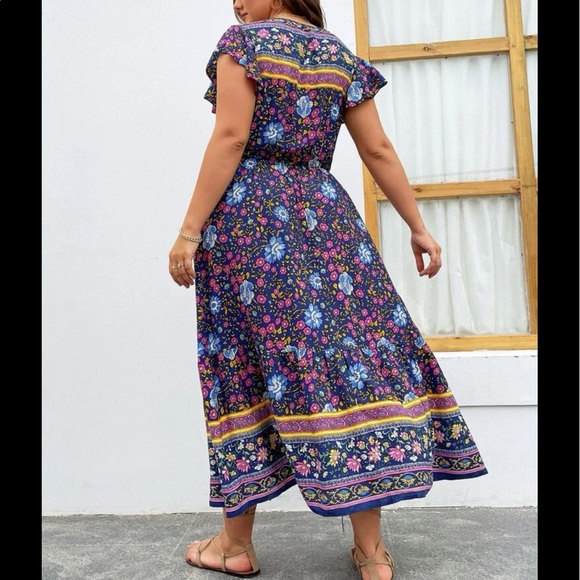 Boho Plus Size Floral Paisley Print V Neck Dress - Picture 3 of 9